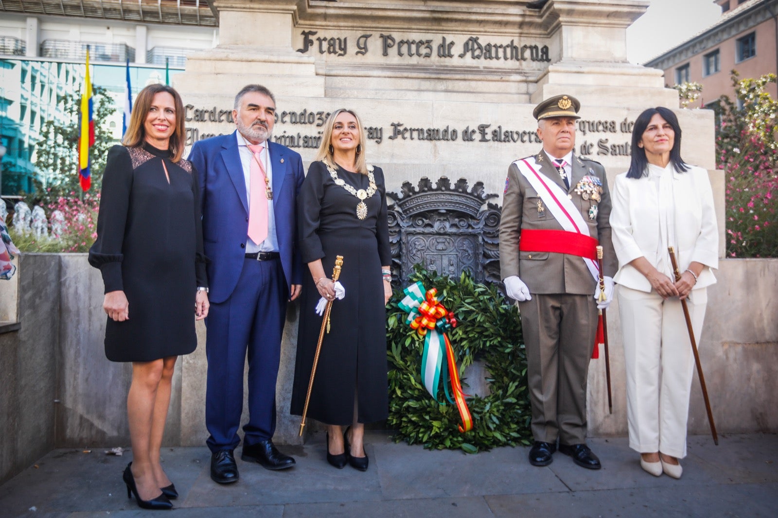 Las imágenes de los actos del 12 de octubre en Granada