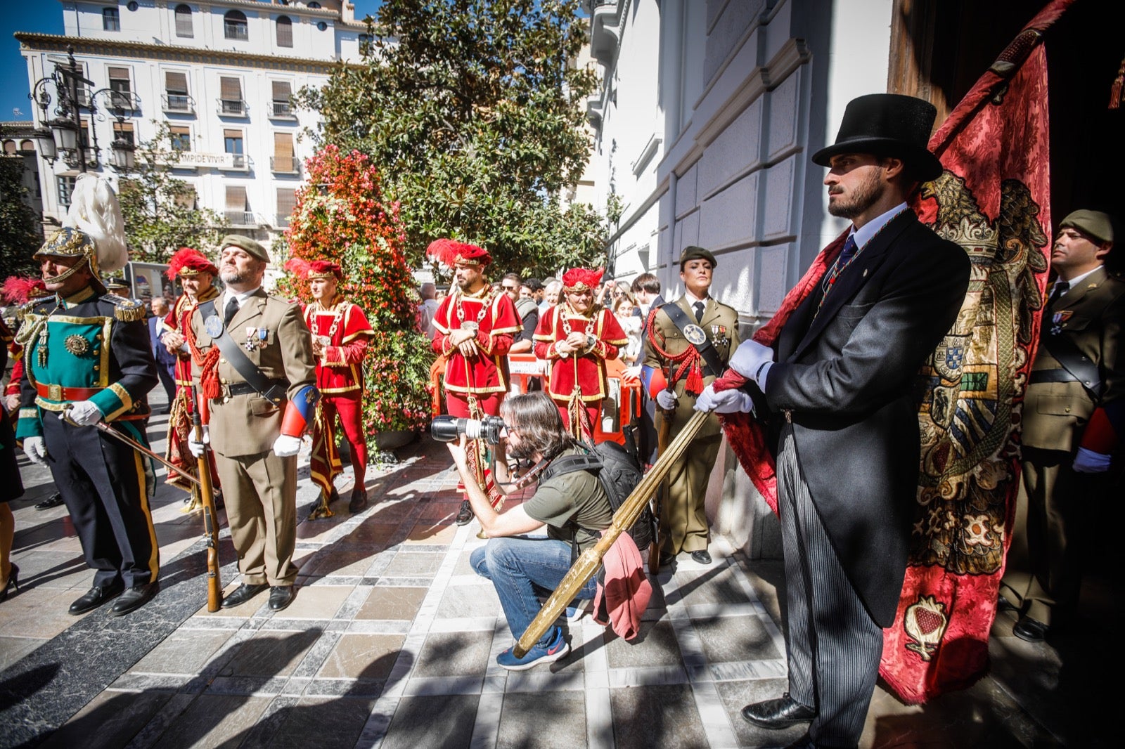 Las imágenes de los actos del 12 de octubre en Granada