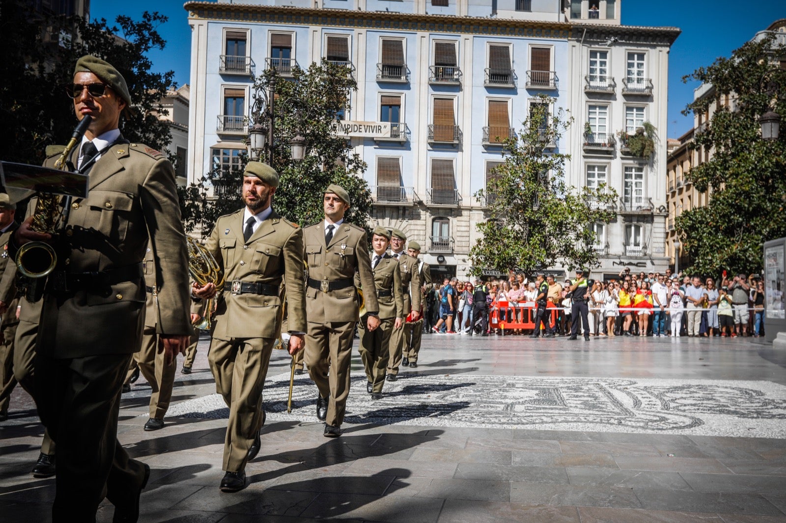 Las imágenes de los actos del 12 de octubre en Granada