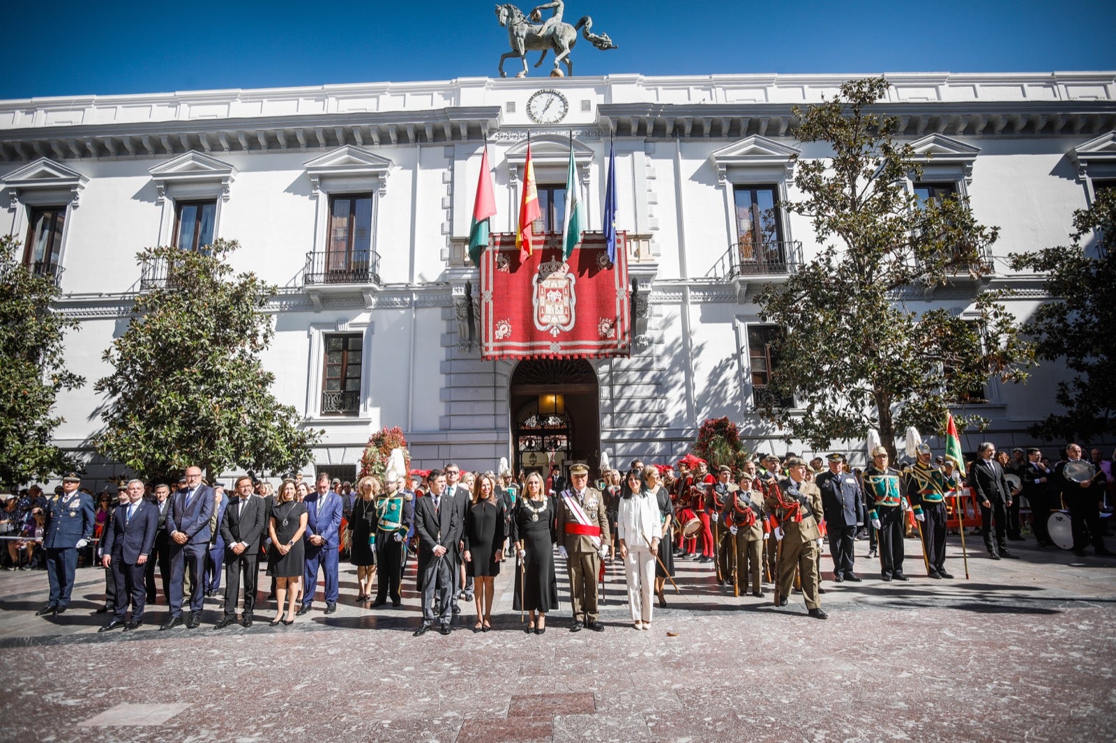 Las imágenes de los actos del 12 de octubre en Granada