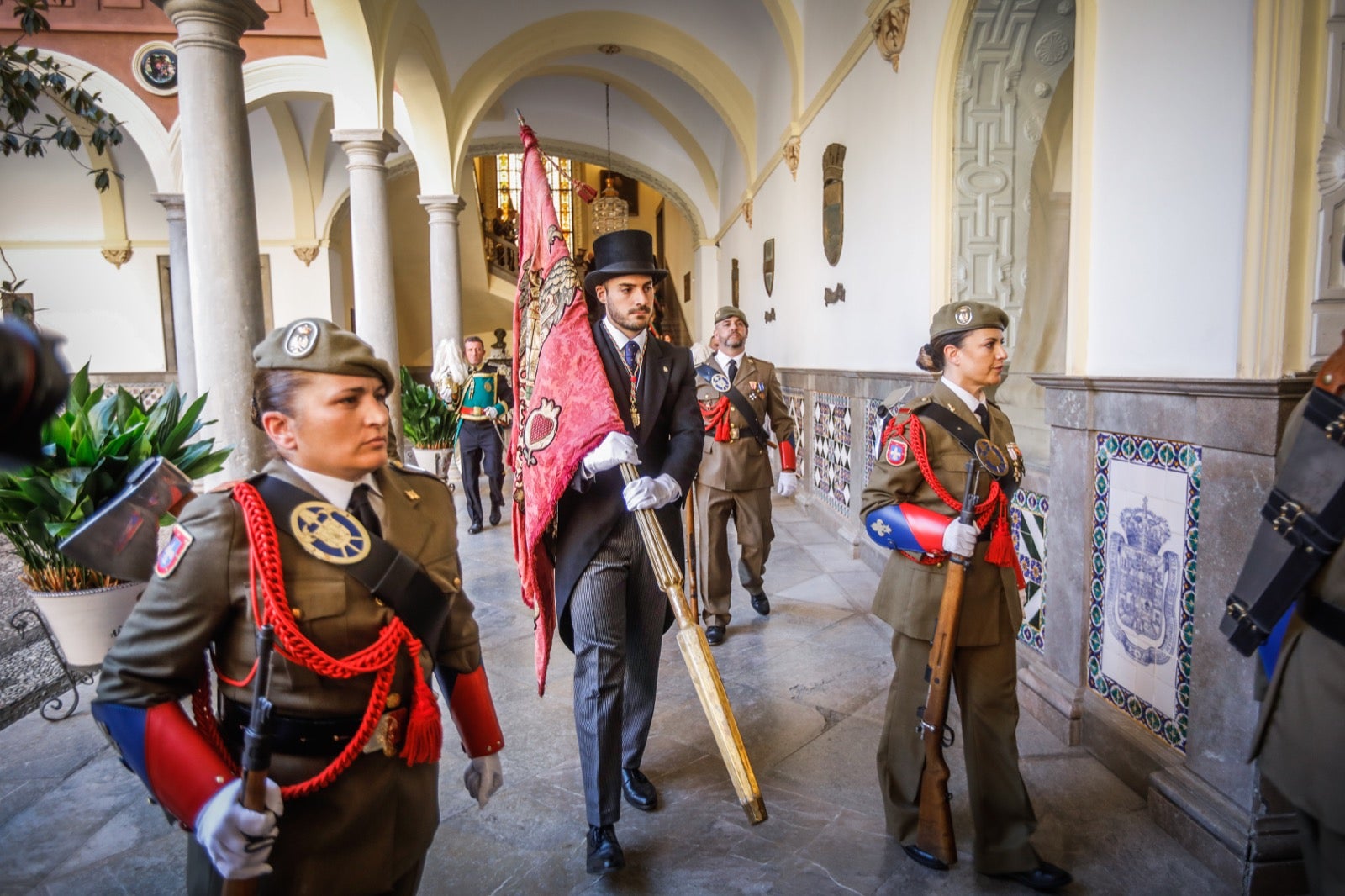 Las imágenes de los actos del 12 de octubre en Granada