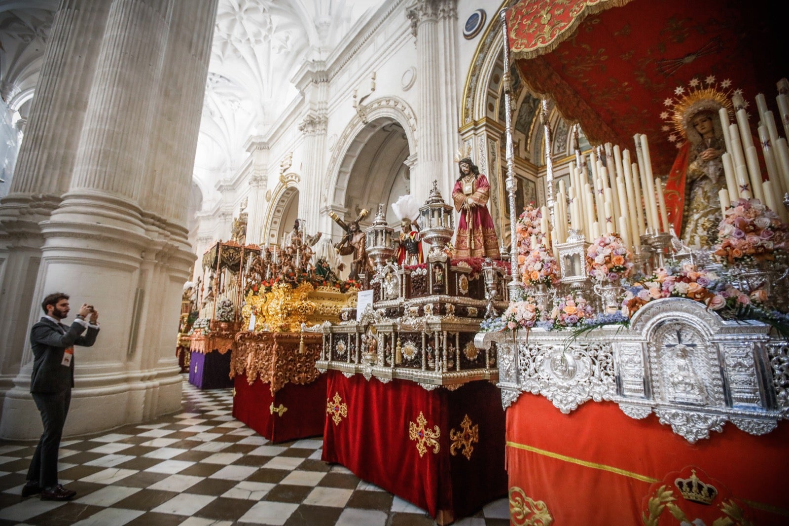 Las imágenes de todos los pasos que procesionarán en la Magna de Granada