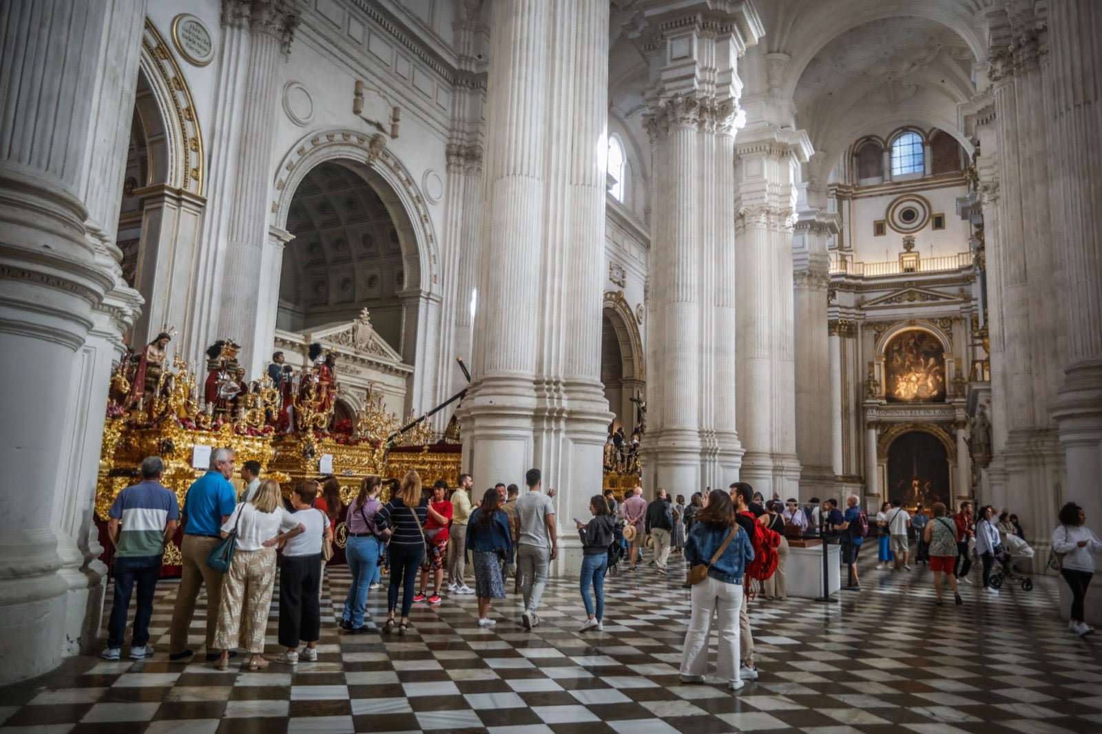 Las imágenes de todos los pasos que procesionarán en la Magna de Granada