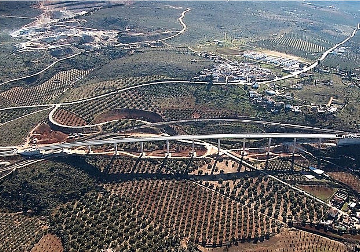 «Esta inversión millonaria no va a servir para las mercancías y va a perjudicar a Loja»