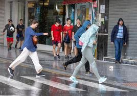 Aviso amarillo por lluvias intensas y fuertes vientos en Granada este jueves