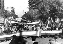 Cabecera de la manifestación que partió de la plaza de Renfe.