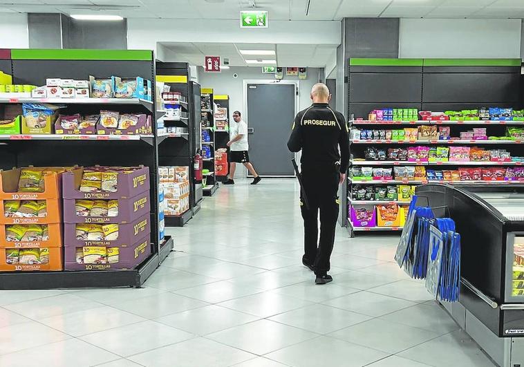 Supermercados de Almería refuerzan la seguridad