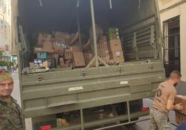 La Legión dona un camión de alimentos al comedor de la Milagrosa tras la Desértica