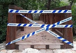 Cierran el paso peatonal al Pilón Azul por desprendimientos.