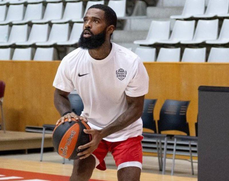 El base Corey David Jr. entrena con el Girona.