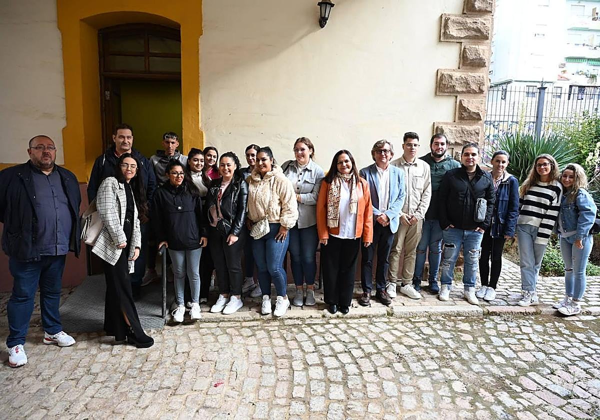 Foto de familia de la inauguración del programa formativo y d empleo 'Linforem 22'.