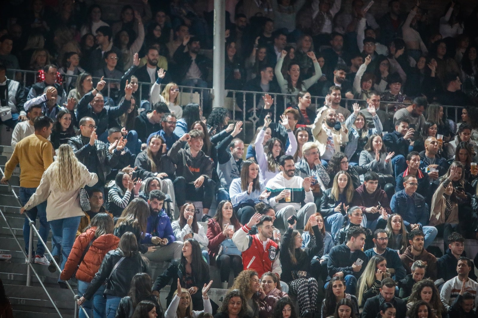 Las imágenes de la actuación de Melendi en la Plaza de Toros