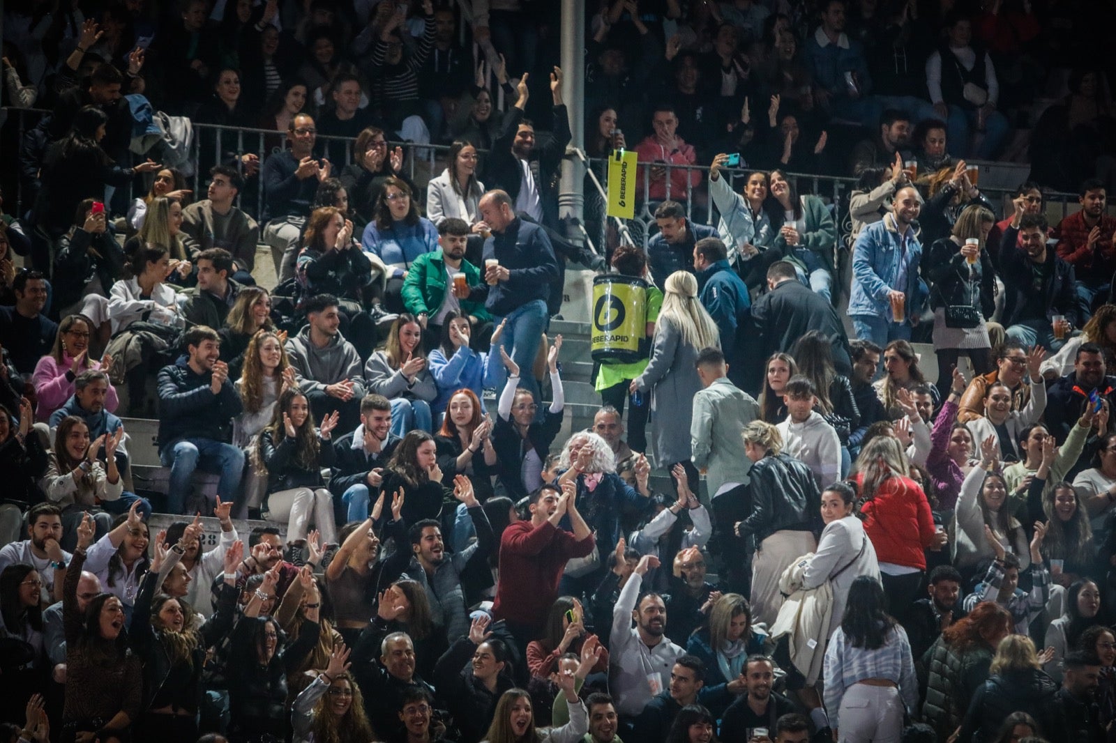 Las imágenes de la actuación de Melendi en la Plaza de Toros