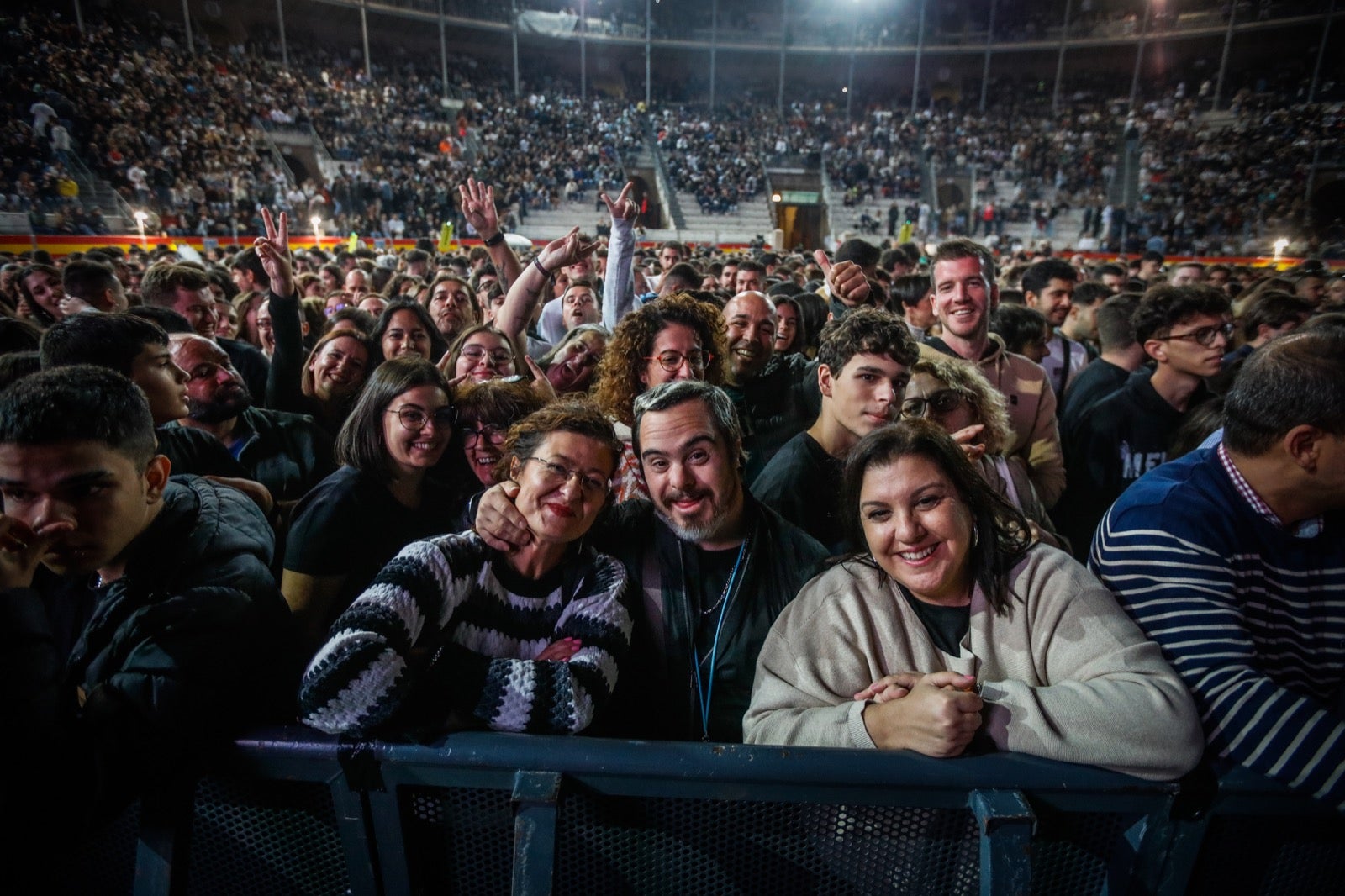 Las imágenes de la actuación de Melendi en la Plaza de Toros