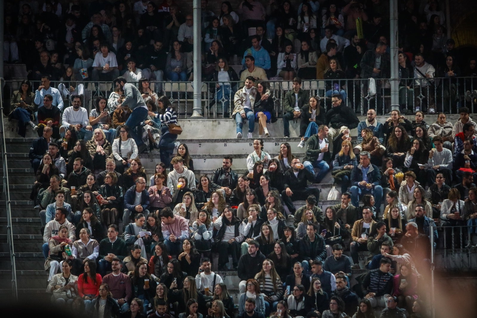 Las imágenes de la actuación de Melendi en la Plaza de Toros