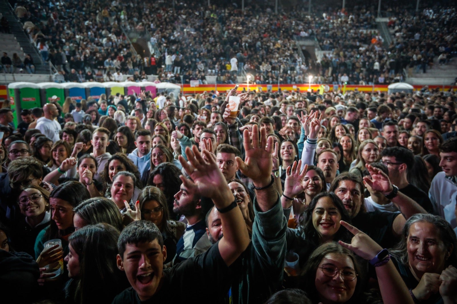 Las imágenes de la actuación de Melendi en la Plaza de Toros
