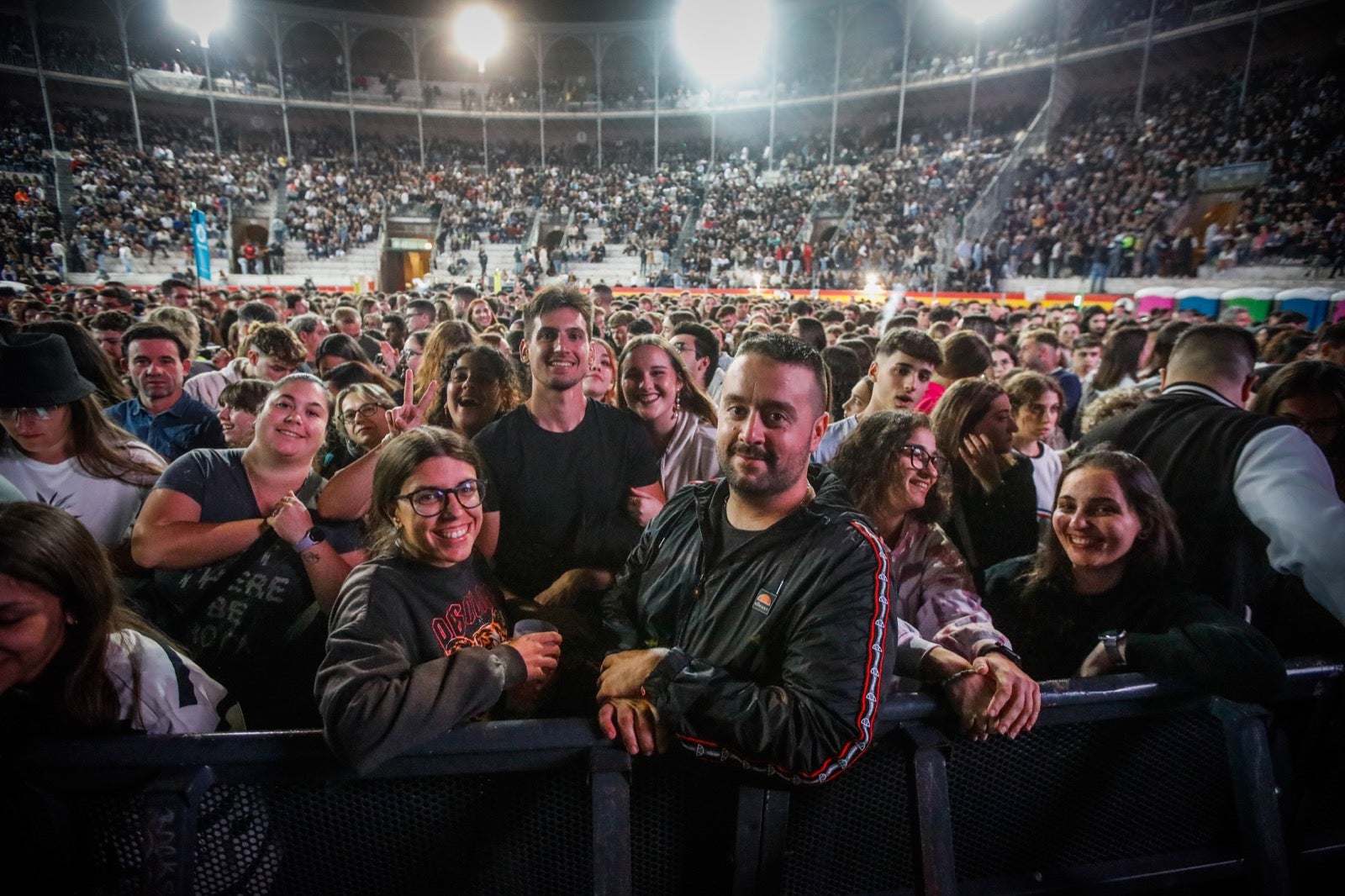 Las imágenes de la actuación de Melendi en la Plaza de Toros