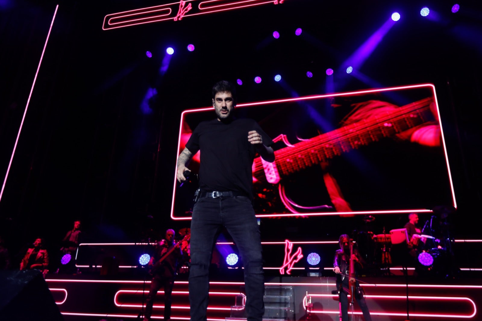 Las imágenes de la actuación de Melendi en la Plaza de Toros