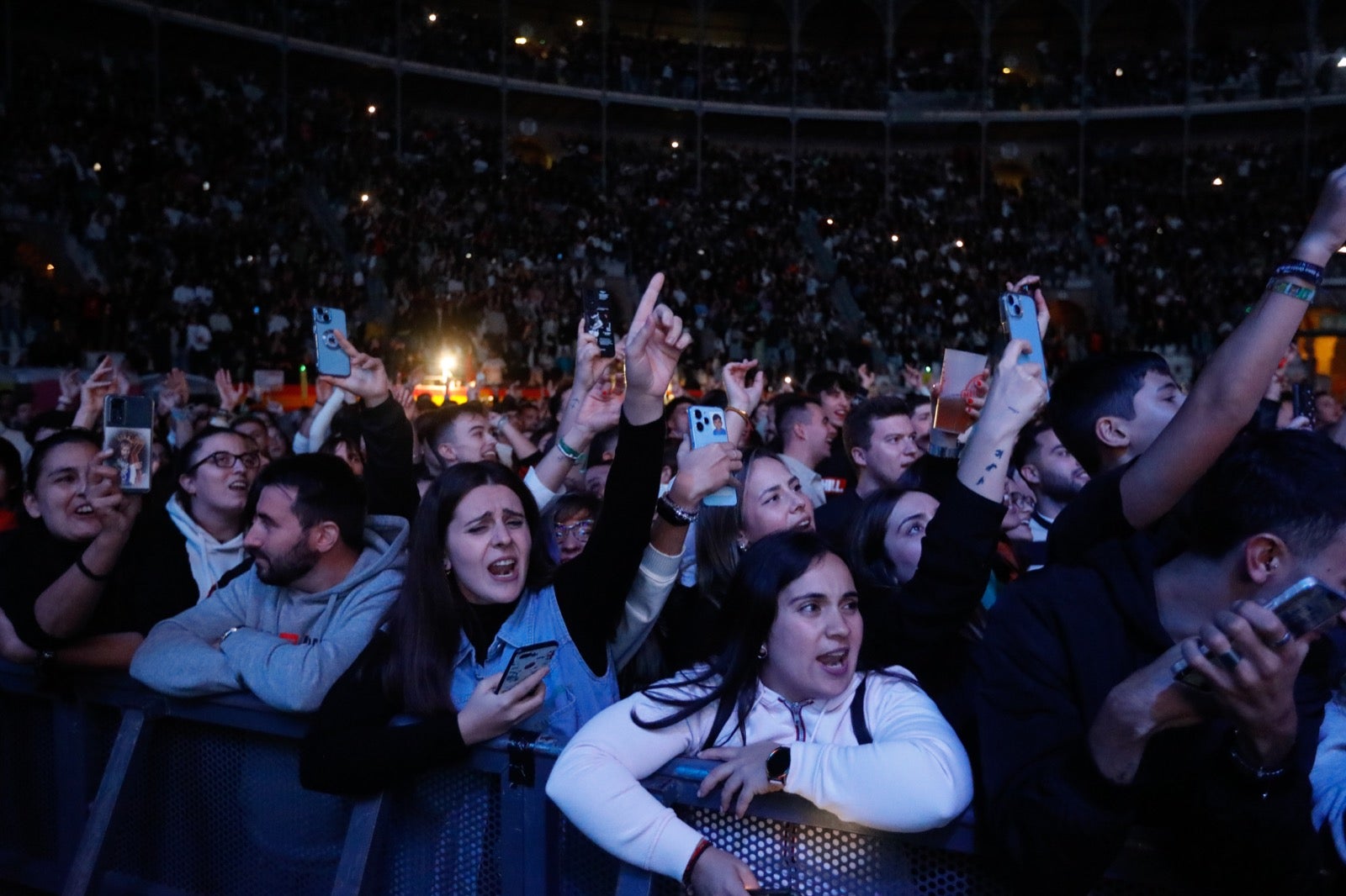Las imágenes de la actuación de Melendi en la Plaza de Toros