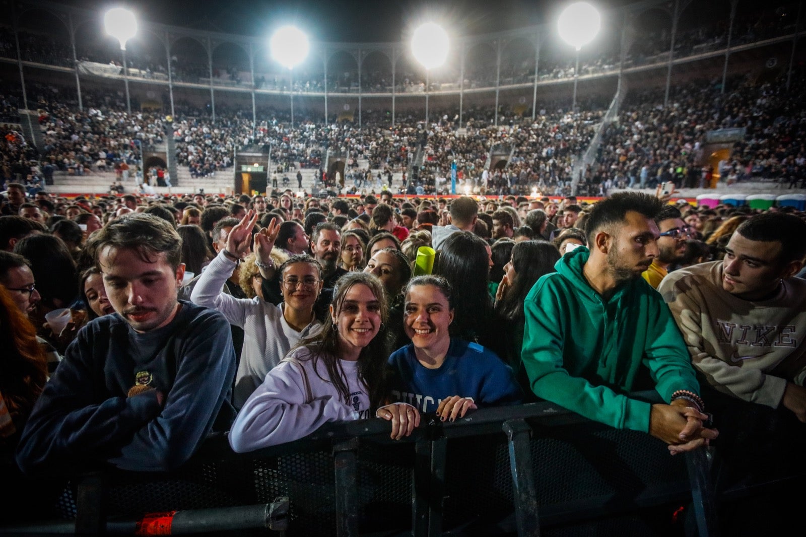 Las imágenes de la actuación de Melendi en la Plaza de Toros