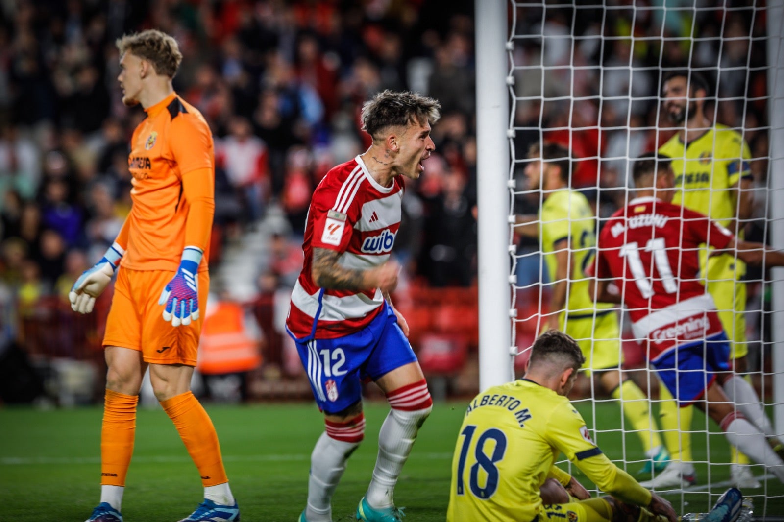 Las imágenes del Granada-Villarreal a pie de campo