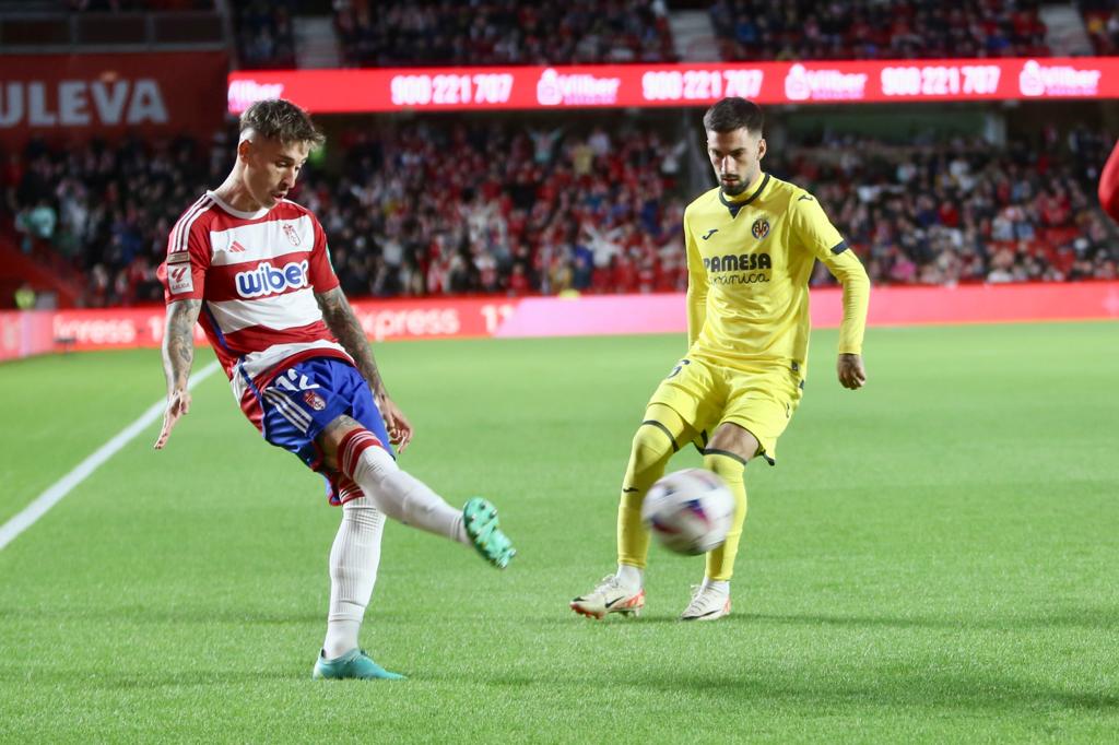 Las imágenes del Granada-Villarreal a pie de campo