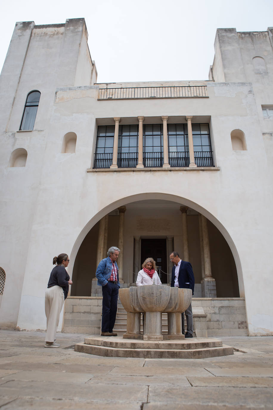 Imagen secundaria 2 - Carmen Blanco, un edificio lleno de arte y magia. 
