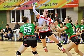 Marta Ontiveros, pieza clave del ataque roquetero