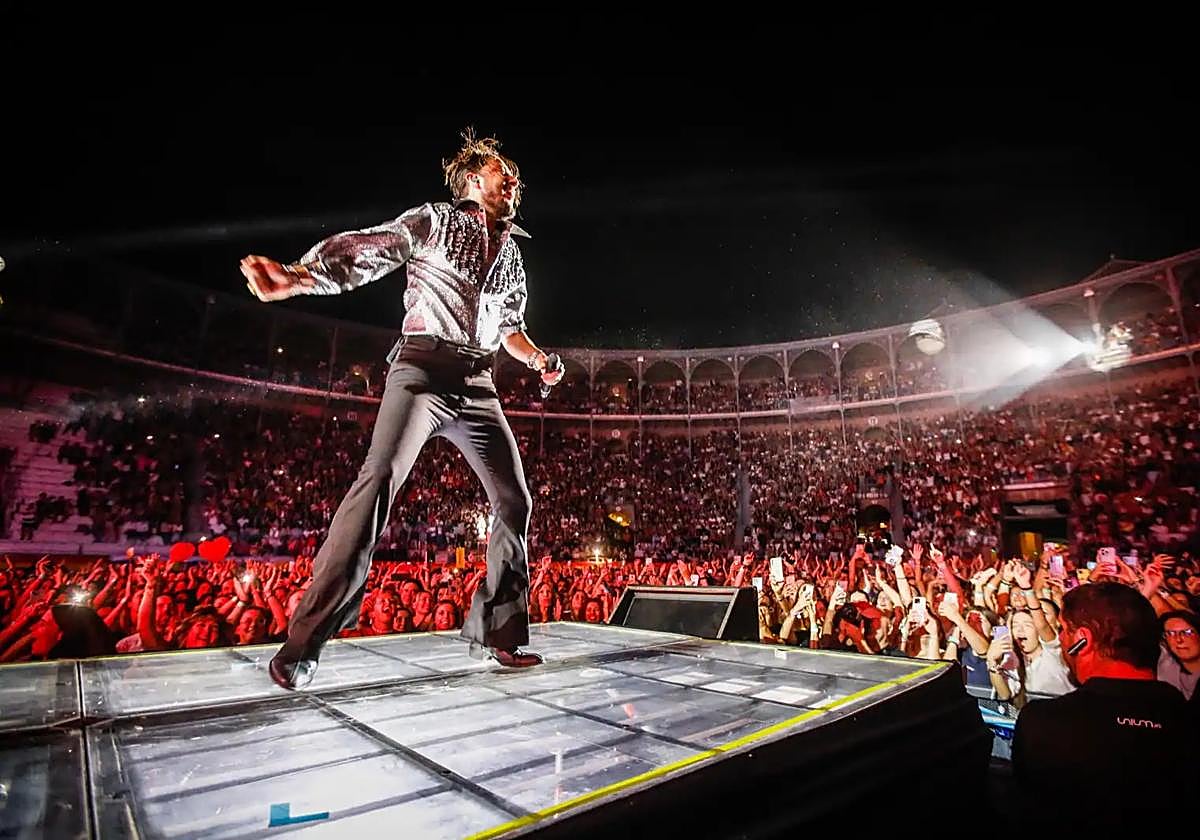 Concierto de Manuel Carrasco en la Plaza de Toros de Granada