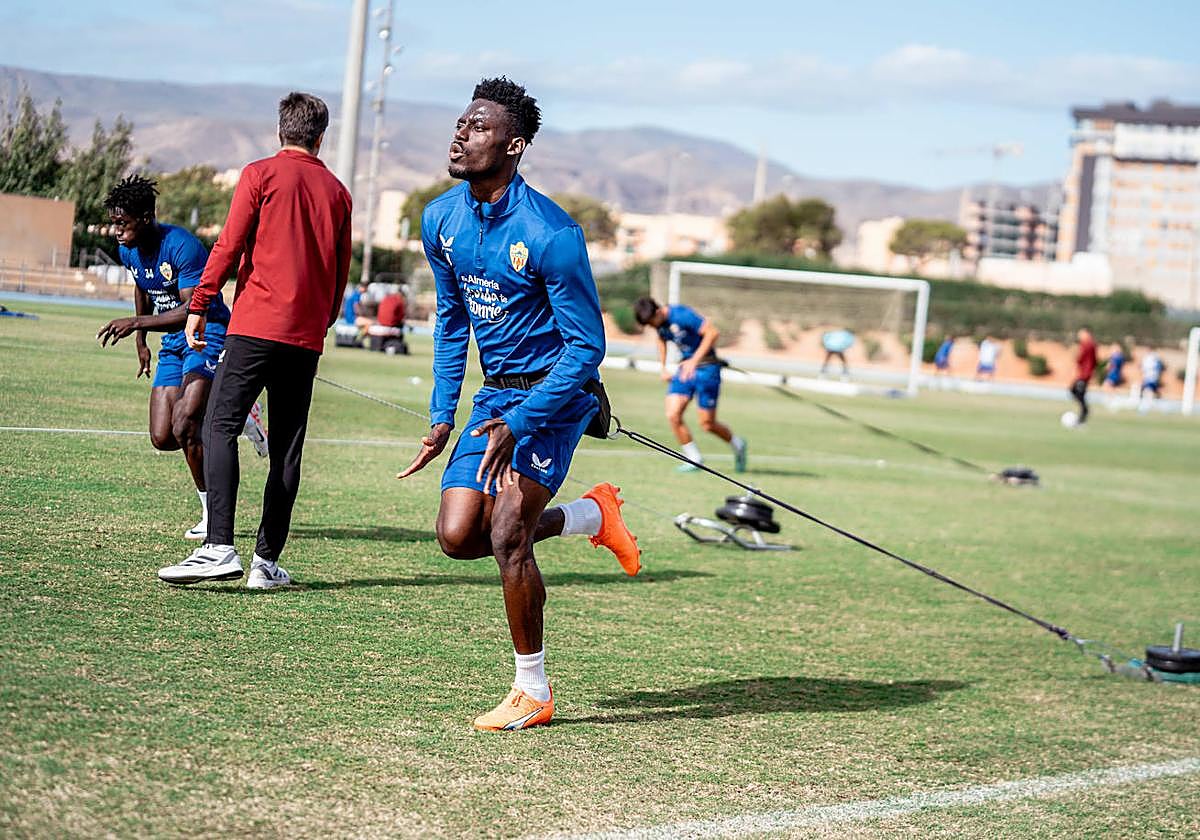 Las derrotas son un lastre que pesa en la cabeza de la UD Almería.