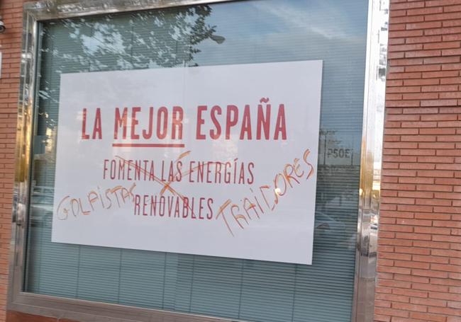 Pintada en uno de los escaparates