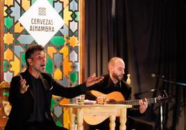 El cantaor Arcángel deleita a los asistentes de la proyección de las flamenco Sessions de los Latin Grammy.