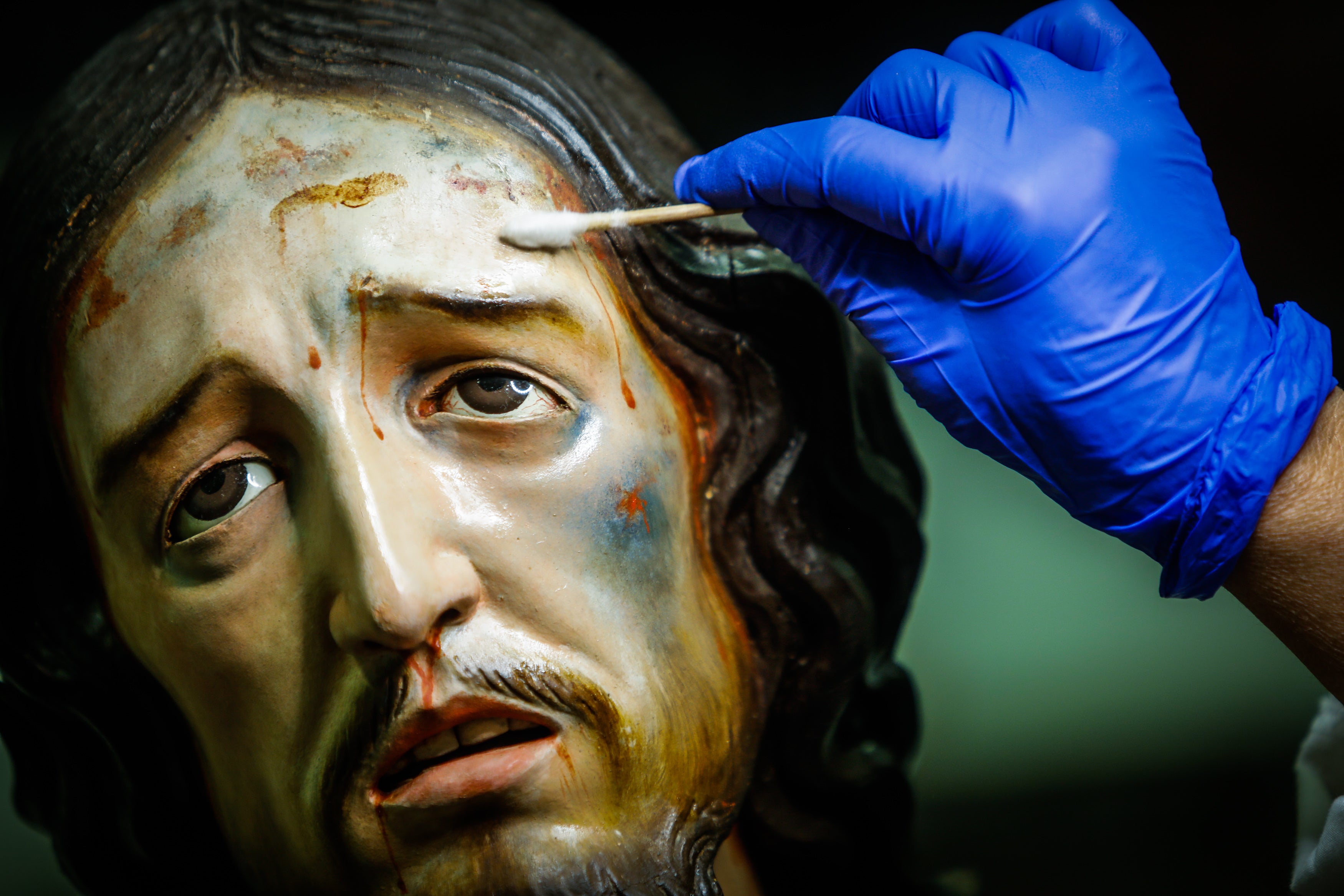 Imagen secundaria 1 - Trabajo de restauración.