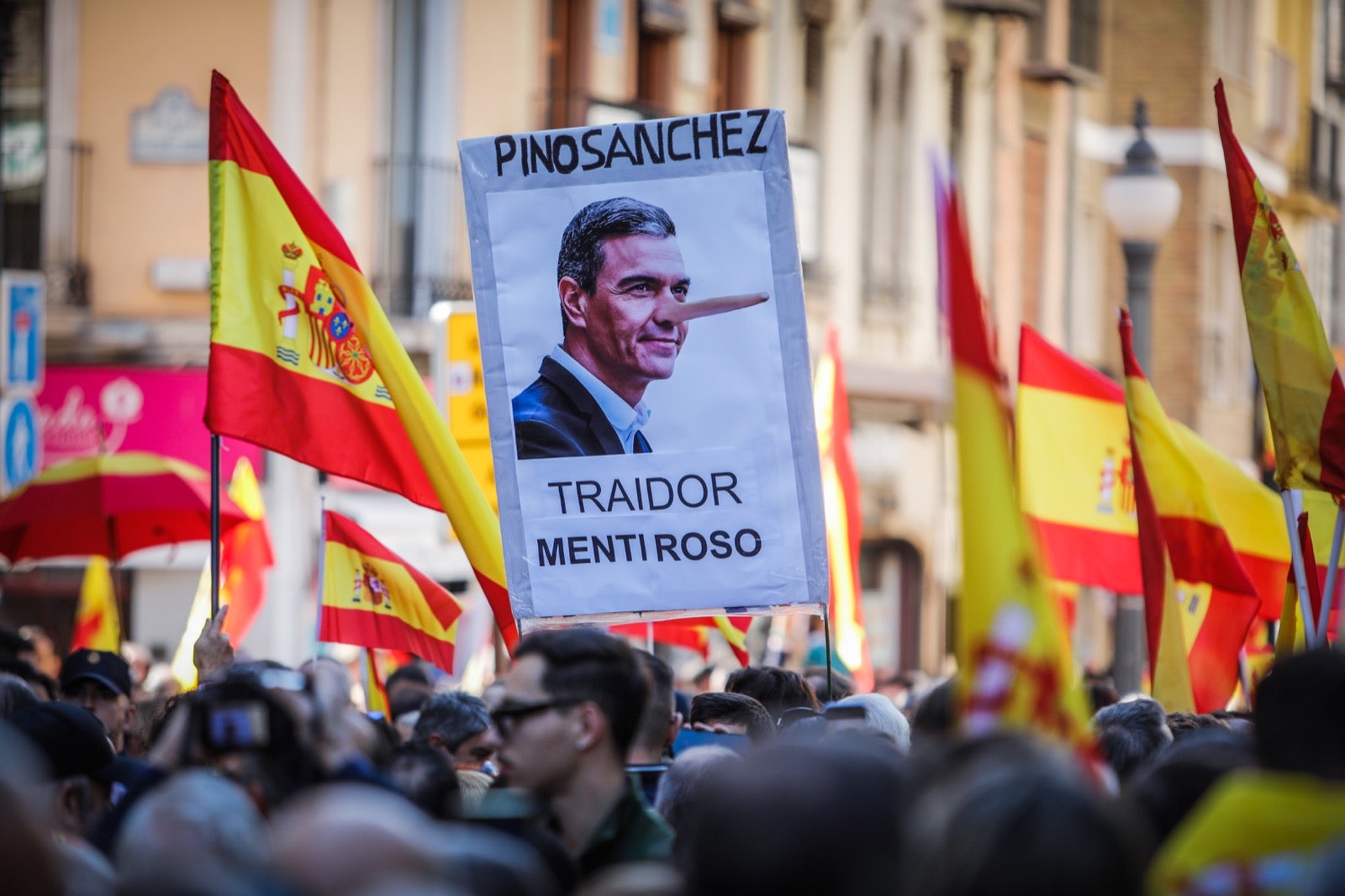 Las imágenes de la protesta en Granada contra la amnistía