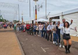 Conga improvisada en el recinto ferial, este año.