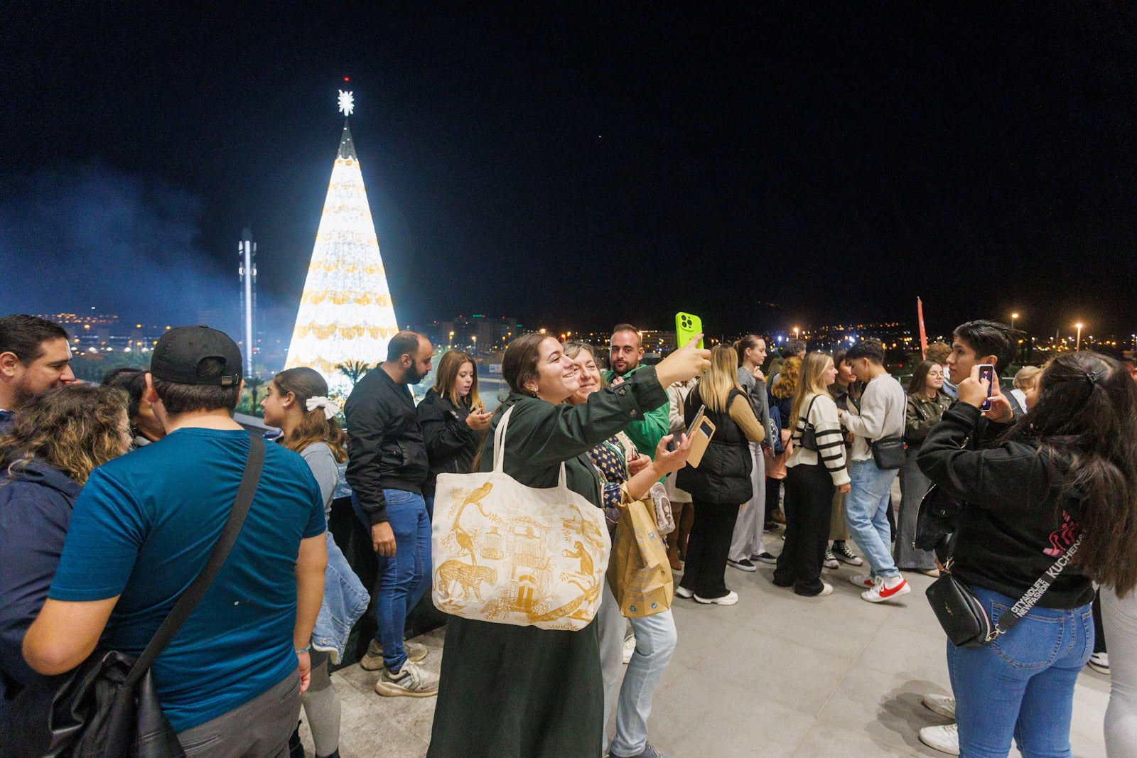 Así ha sido el encendido de las luces navideñas del Nevada