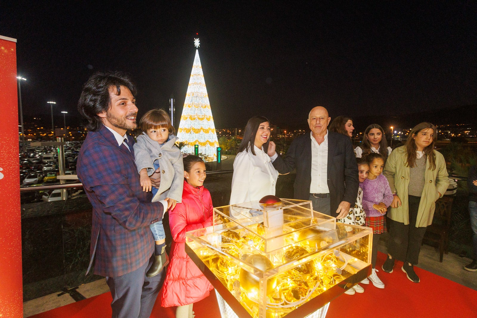 Así ha sido el encendido de las luces navideñas del Nevada