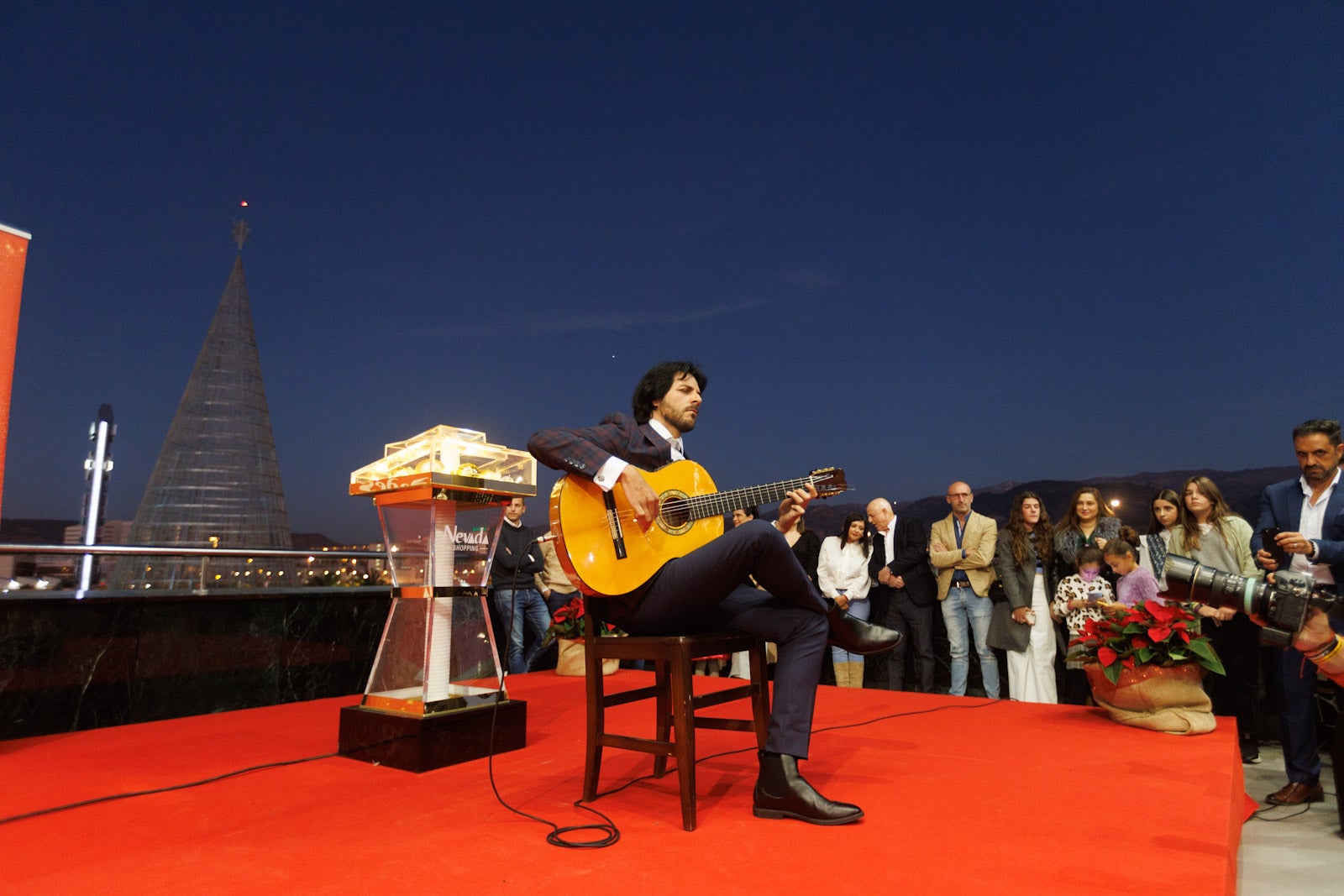 Así ha sido el encendido de las luces navideñas del Nevada