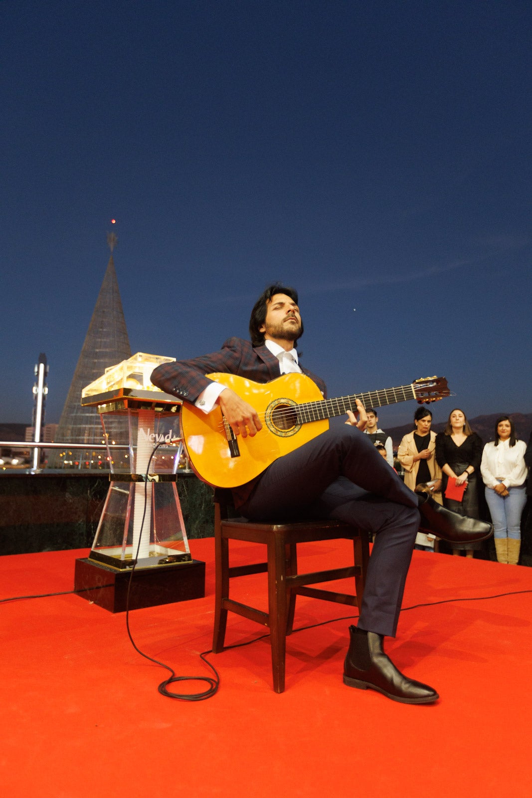 Así ha sido el encendido de las luces navideñas del Nevada