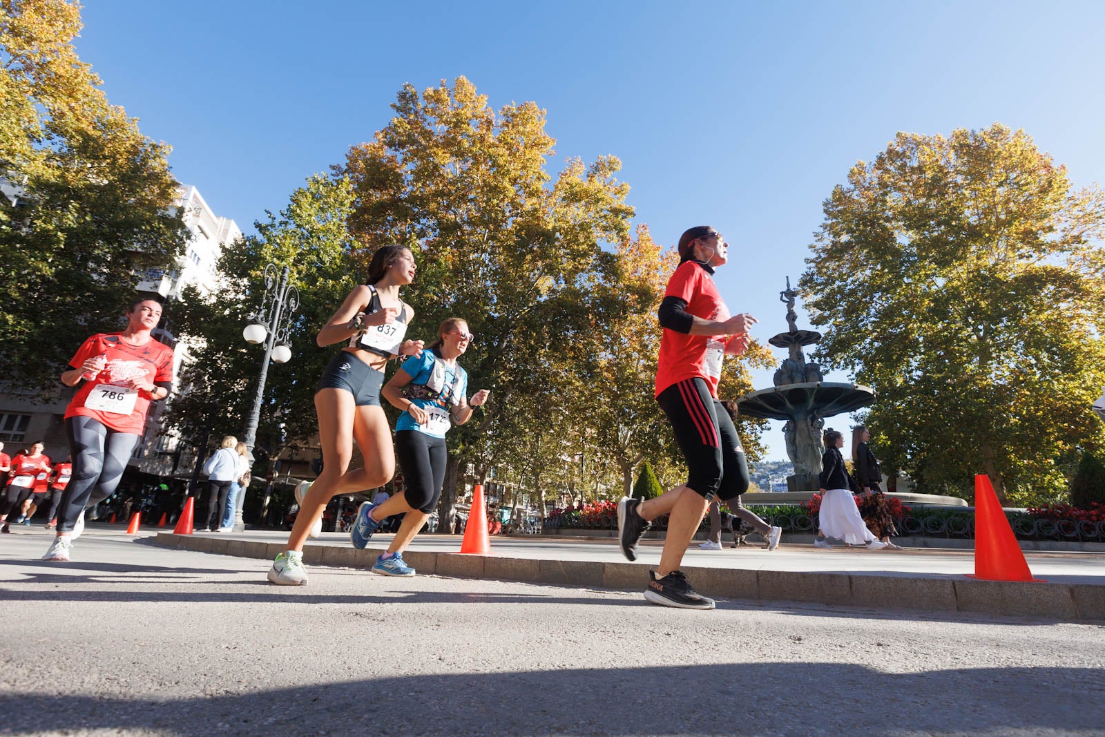 Encuéntrate en la carrera de la Cruz Roja en Granada