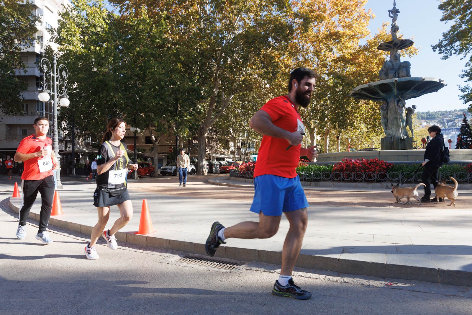 Encuéntrate en la carrera de la Cruz Roja en Granada