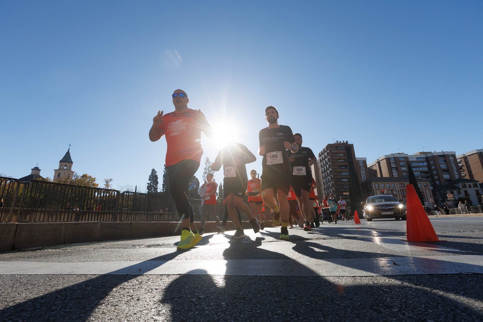 Encuéntrate en la carrera de la Cruz Roja en Granada