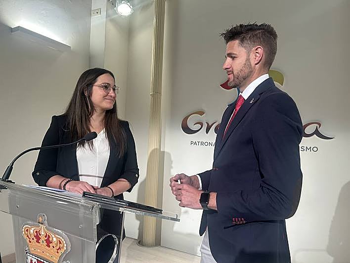 María Vera y Eric Escobedo, diputados encargados de estas subvenciones.