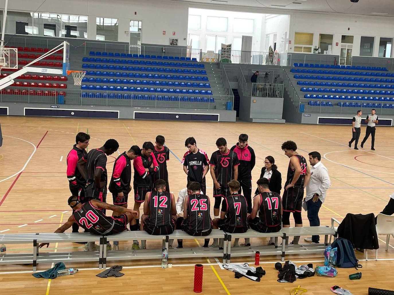 TIempo muerto de un partido del CB Armilla.