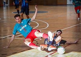 Balón dividido en un partido del Sima Granada.