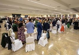 Minuto de silencio al inicio del acto.