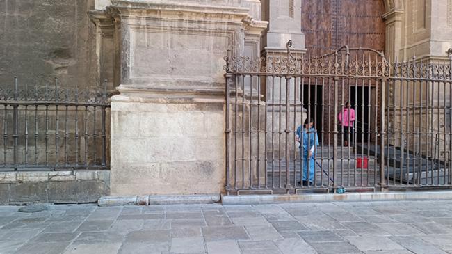 Imagen después - Una de las que ensuciaban la fachada por Pasiegas.