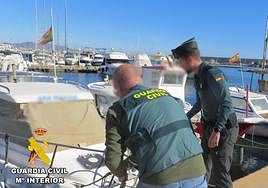 La Guardia Civil investiga a un grupo criminal con embarcaciones ilegales para cometer actividades ilícitas