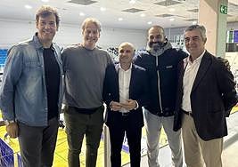 Salvador, Pascual y Vega, acompañados por José Antonio García y Antonio Rodríguez.