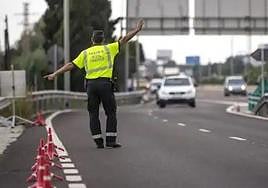 Aviso de la Guardia Civil en TikTok por los documentos obligatorios en tu coche.
